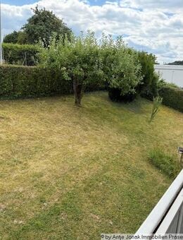 Großzügige und familienfreundliche 4 Zimmer-Wohnung mit sonnigem Balkon und Gartennutzung in Uhingen - Uhingen