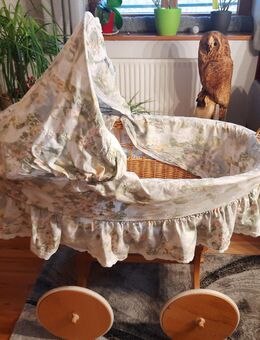 Wunderschöner u. nostalgischer Korbstubenwagen mit Stoffhimmel zu verkaufen - Fürstenfeldbruck