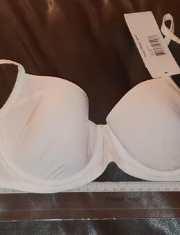 BH von BeeDees in Weiß.Neu mit Etikett.70C. - Hannover