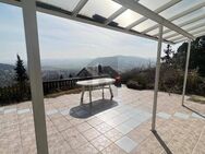 RUHIGE LAGE, VIEL PLATZ MIT UNVERBAUBARER AUSSICHT - Morschen