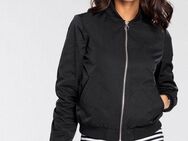 AJC Blouson modischer Look, mit Rippkragen, praktische Eingrifftaschen