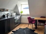 Landshut-Neustadt, 2-Zi. DG-Maisonette-Whg. im sanierten Altbau, Balkon, Parkett, EBK - Landshut