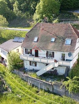 Renovierungsbedürftiges Einfamilienhaus mit Einliegerwohnung und traumhafter Aussicht - ideal als Haupt- oder Feriensitz in Irndorf - Irndorf