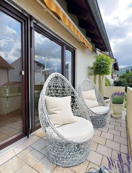 Hirschberg-Leutershausen: 4-Zimmer-Wohnung mit 2 Balkonen & 2 Garagenstellplätzen - Hirschberg (Bergstraße)