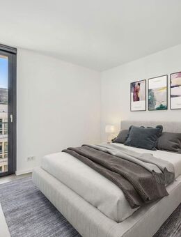 Live Central - Komfortables 3-Zimmer-Apartment mit Loggia und Balkon in den Colonnades - Berlin