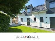 Stylische Doppelhaushälfte in Kaltenkirchen: Modernes Wohnen trifft auf nachhaltige Innovation - Kaltenkirchen