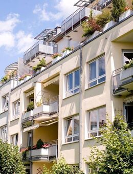 Service Wohnen in der Residenz Venzone! Kleine aber feine 2-Zimmer-Wohnung in Sieglitzhof, Lange Zeile - Erlangen