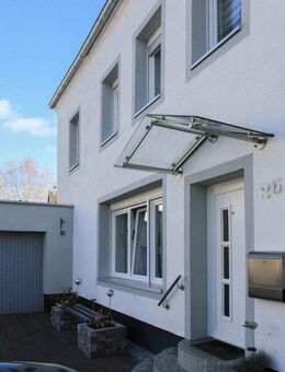 Sofort wohlfühlen: modernisiertes 5-Zi.-EFH mit Garage und 2 Freistellplätzen in Trier-Pfalzel - Trier