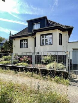 Historischer Charme trifft auf Gestaltungsspielraum - Zweifamilienhaus mit großem Grundstück - Berlin