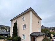 Gepflegtes Dreifamilienhaus mit großer Doppelgarage in schöner Lage - Steinach (Thüringen)