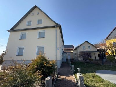 Kleines Mehrfamilienhaus in der Nähe von Altenburg
