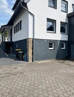 Großzügiges Zweifamilienhaus mit Dachgeschosswohnung (ges. ca. 250 m²) - Bohmte