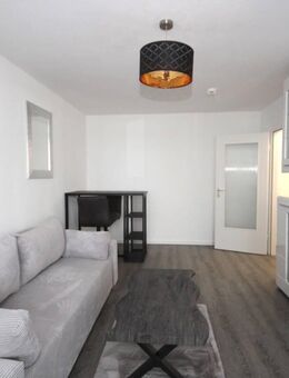 Komplett renoviertes, möbliertes 1-Zimmer-Apartment mit Alpenblick. - München