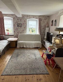 Idyllisches Bauernhaus mit Stallungen, großzügigem Grundstück und zeitgemäßem Wohnkomfort - Karlsdorf