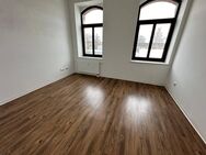 2. OG mit Lift / Balkon / Wanne + Dusche / große Küche u.v.m. - Chemnitz