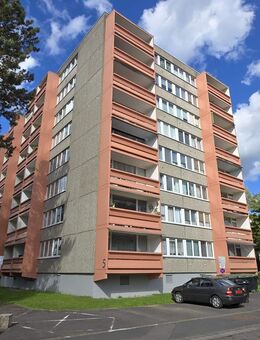 Lohmar-Zentrum: Helle 3-Zimmerwhg. mit Balkon + Einzelgarage - Lohmar