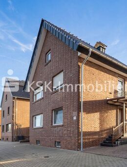 Ihr Renditepaket in Elsdorf - Bungalow und Zweifamilienhaus! - Elsdorf (Nordrhein-Westfalen)