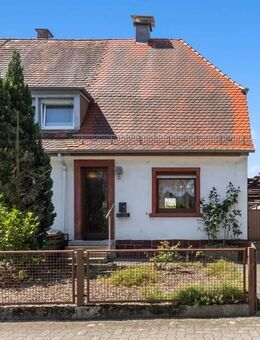 Charmantes kleines Haus mit Erweiterungspotenzial und wunderschönem Garten - Karlsruhe