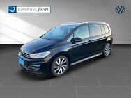 VW Touran, 1.5 TSI OPF Move R-Line EPH 7, Jahr 2023 - Schleswig