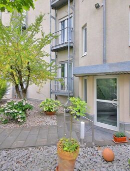 Vermietete 2ZKB-Wohnung mit 55 qm, Balkon, TG-Stellplatz, Keller, Aufzug in der Karlsruher Südweststadt - Karlsruhe