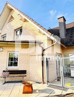 Hochklassiges Einfamilienhaus mit Einliegerwohnung in Bestlage auf großem Traumgrundstück - Niestetal