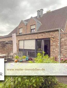 Vermietete Familienfreundliche Doppelhaushälfte mit viel Platz und Garten in Düsseldorf-Stockum - Düsseldorf