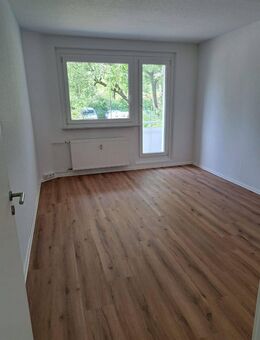 2,5-Raum Wohnung mit Balkon als Erstbezug nach Renovierung - Halle (Saale)