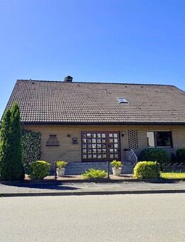 == Gepflegtes ZFH in guter Lage von Augustdorf! == - Augustdorf