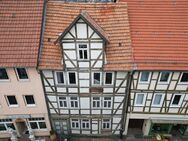 Sanierungsbedürftiges Altstadthaus mit Nebengebäude und Garten in Witzenhausen - Witzenhausen