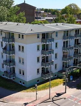 Helle 2-Zimmer-Wohnung mit Balkon in zentraler Lage - Stralsund