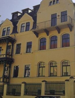 W2797 - 2R.-Dachgeschosswhg. m. Einbauküche, Balkon und Lift - Riesa