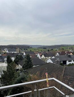 Traumblick in den Taunus - Großzügige Maisonette- Wohnung - - Niedernhausen