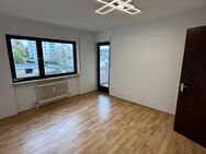 Attraktive 3-Zimmer-Wohnung im herzen des Remseck, Garage, EBK, Balkon - Remseck (Neckar)