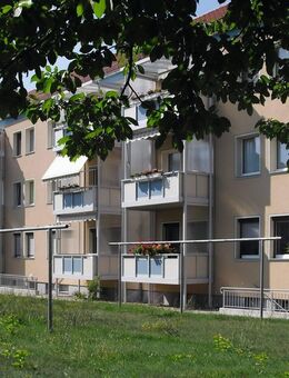 Geräumige 3-Raum-Wohnung mit Dusche und Balkon - Großenhain