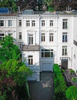 Herrschaftliche Gründerzeitvilla mit drei Wohneinheiten in bester Lage von Harvestehude - Hamburg