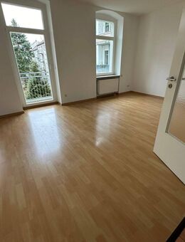 1. OG / neuer Vinylboden/ Wanne + Dusche / Süd-Balkon u.v.m. - Chemnitz