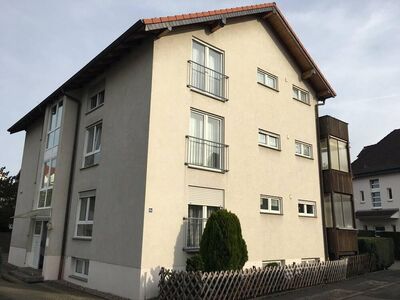 Solide Kapitalanlage!!! Schöne, ruhig gelegene vermietete 3-Raumwohnung im Erdgeschoss mit Stellplatz