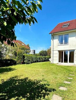KL-PRE-Park - Attraktives Reihenendhaus mit Garten und zwei Carports - Kaiserslautern