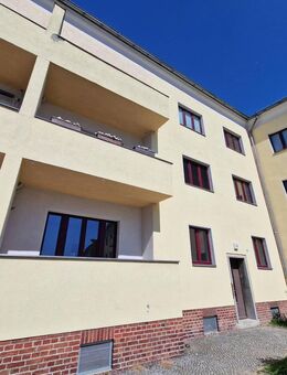 Drei Zimmer Wohnung mit großem Balkon in Cracau! - Magdeburg