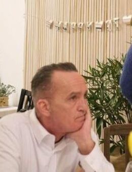 Charmante Frau für die 90er Party am 29.11. in Düsseldorf gesucht - Düsseldorf