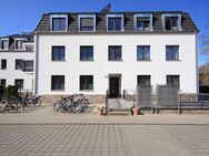 Exklusive 3-Zimmer-Dachgeschosswohnung mit Balkon u. Fahrstuhl in Finkenkruger Toplage - Falkensee