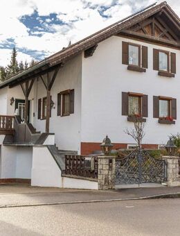 Großzügiges Wohnhaus mit Garten, Wintergarten & PV - ruhig gelegenes Raumwunder - Kaufbeuren