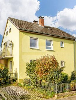 Freistehendes Zweifamilienhaus auf Erbpachtgrundstück. - Rheinbach