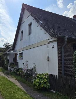 Doppelhaus mit großem Baugrundstück in guter Lage von Bargteheide - Leezen (Schleswig-Holstein)