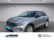 VW T-Roc, 1.5 TSI Style, Jahr 2023 - Schwerin