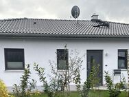 Moderner Bungalow, fast neu, energieeffizient und in ruhiger Lage. Provisionsfrei! - Dentlein (Forst)