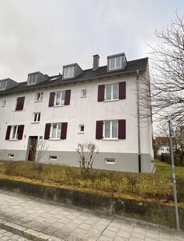 Charmante Dachgeschosswohnung im Süden Regensburgs! - Regensburg