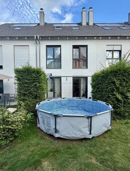 Modernes und energieeffizientes Einfamilienhaus mit Garten, Dachstudio und Garage - Anzing