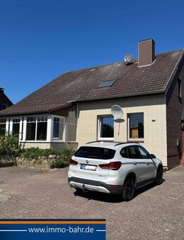 Wohnen & Wohlfühlen - Zweifamilienhaus mit zwei Einheiten und viel Raum für Ideen - Neukirchen (Landkreis Ostholstein)