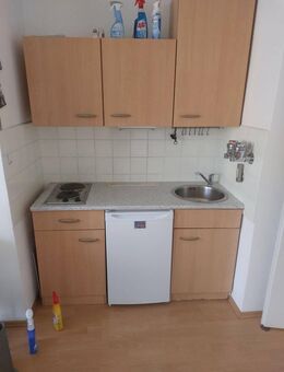 Sindelfingen.-Goldberg 1Zi.App.ca.30m2 EBK Badewanne Balkon 440,- BKVZ 130,- - Sindelfingen